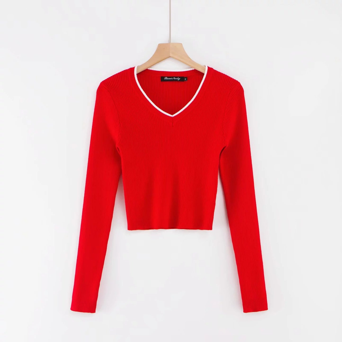 2019 autumn and winter new European and American style solid color big V-neck slim short knitted sweater sweater needle STUDC0825