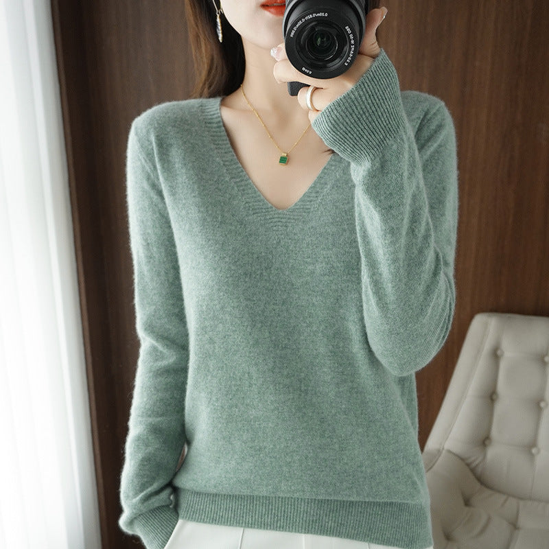 Douyin hot style sweater autumn and winter new V-neck sweater women Korean version loose fashion knitted bottoming shirt with large quantity and favorable