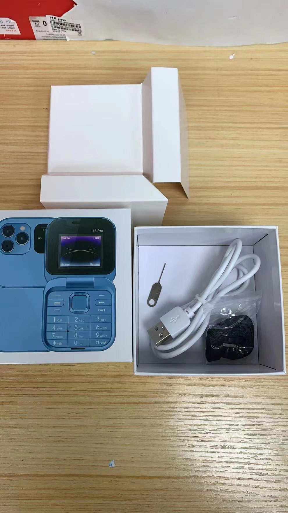 Cross-border i16Pro mobile phone, foreign language folding flip button mobile phone, multi-language