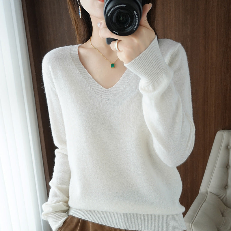 Douyin hot style sweater autumn and winter new V-neck sweater women Korean version loose fashion knitted bottoming shirt with large quantity and favorable