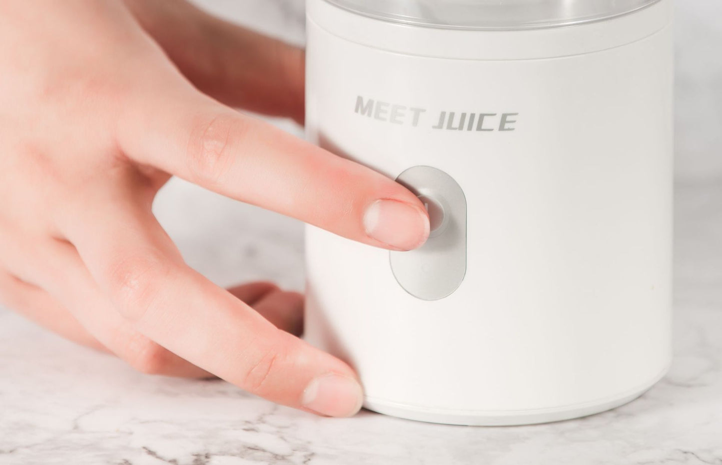 Factory direct sales juicer fruit shop marketing activities gift household juicer cup can be stickers one drop