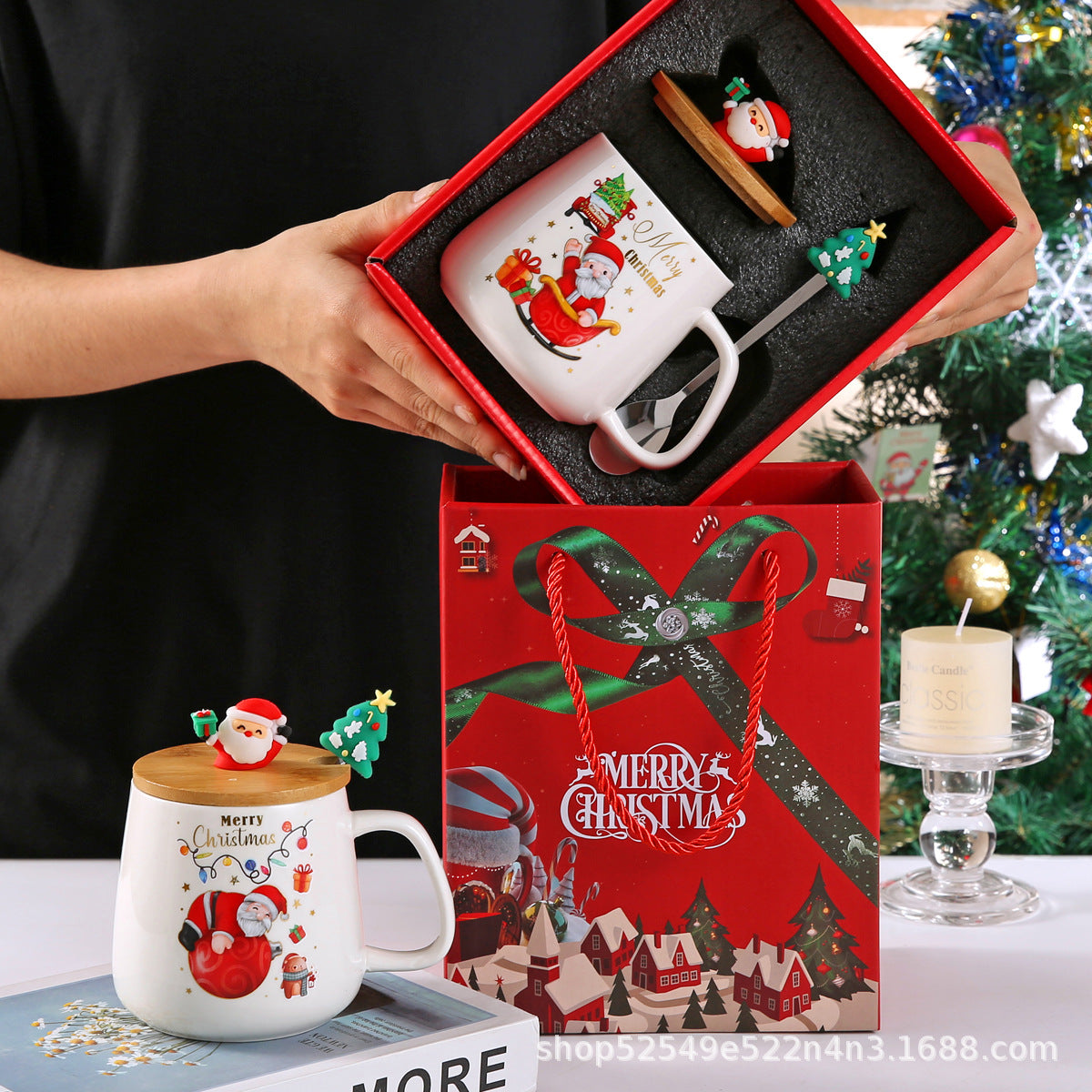 Creative Christmas Holiday Mug Cartoon Gift with Lid and Spoon, Souvenir Mug, Cross-border Santa Claus Ceramic Mug